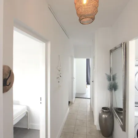Aan Zee Apartment *