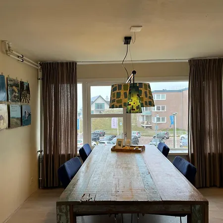 Aan Zee Апартаменты