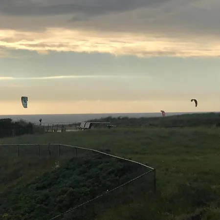 Aan Zee Apartment