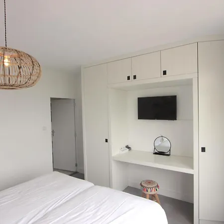 Aan Zee Апартаменты *